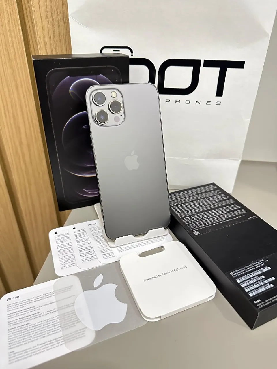 iPhone 12 Pro Max 256 gigas funcionando tudo - Celulares e