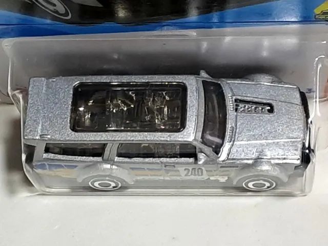 Hot Wheels Volvo 240 Drift Wagon Prata - Foto 4
