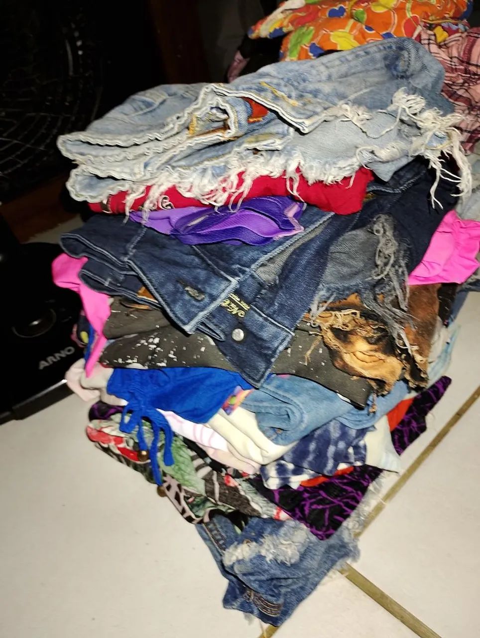 lote de roupas variadas  - Foto 4