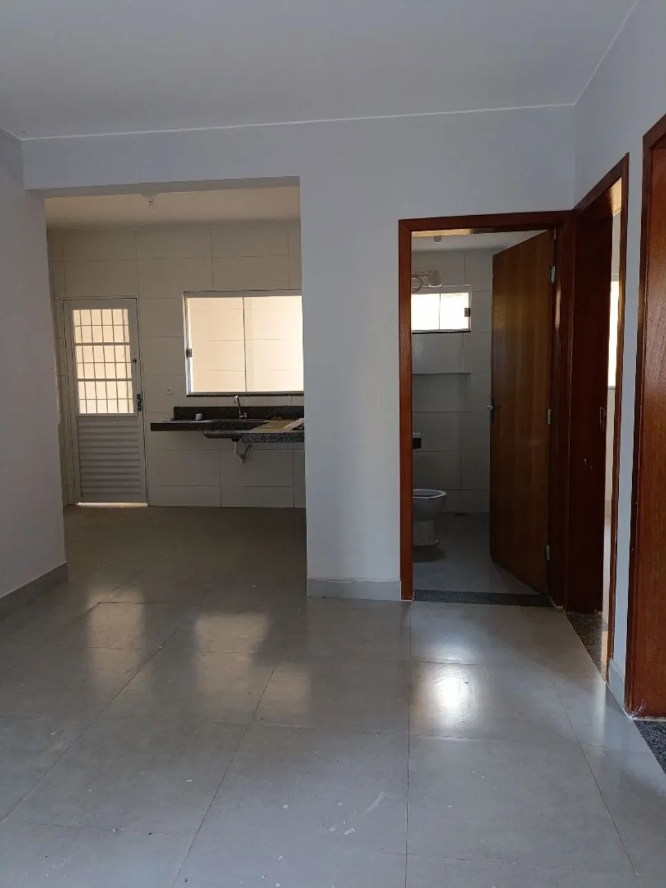 ALUGA-SE APARTAMENTO - Foto 3