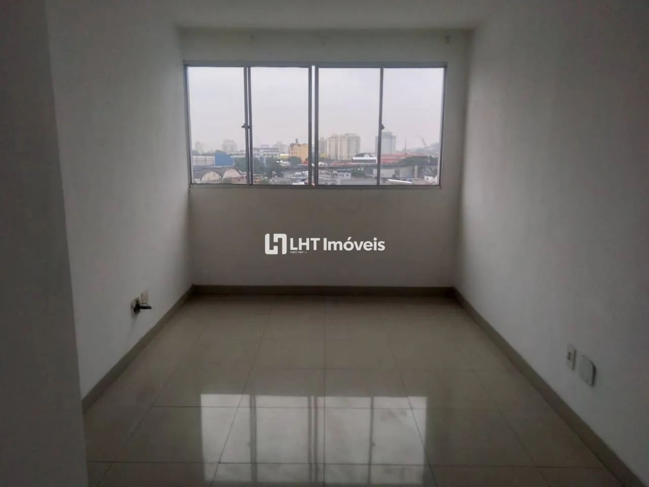 Apartamento 2 quartos e vaga de garagem no Fonseca!