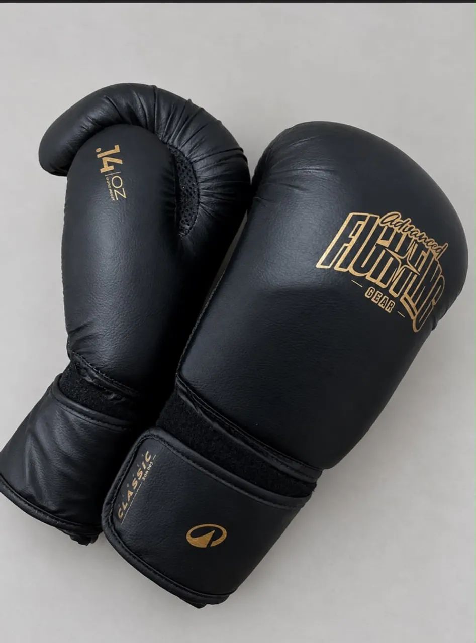 Luva de Boxe 14 OZ Preta e Dourada