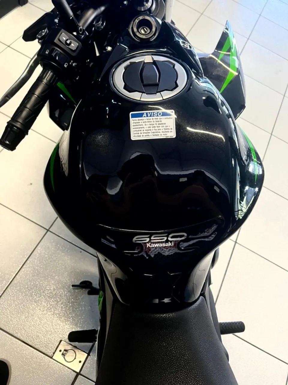 KAWASAKI Z650 2025 - Foto 4