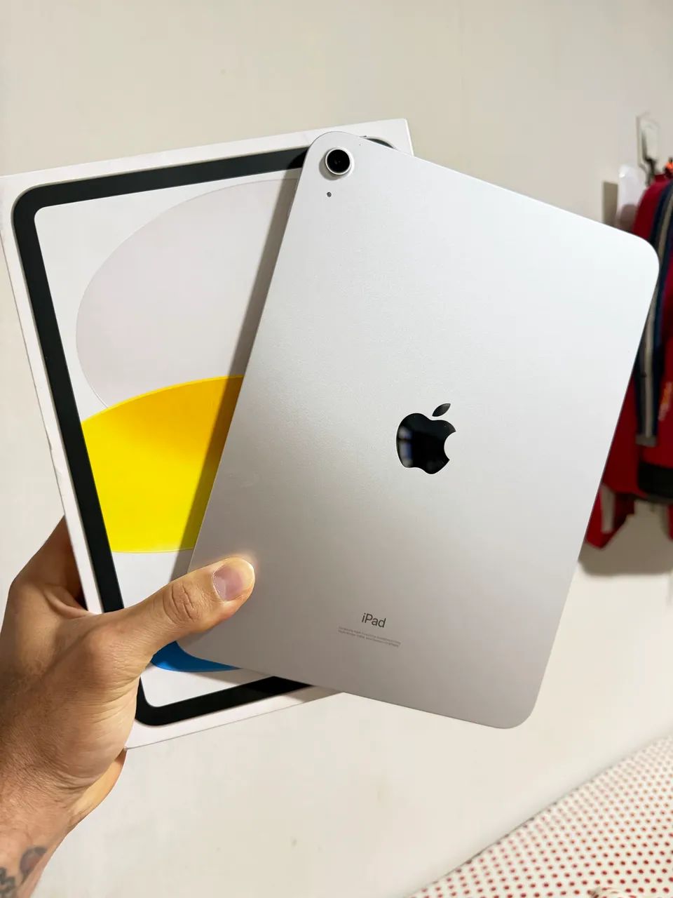 IPAD 10 64GB WIFI SILVER ZERADO GARANTIA ATÉ ABRIL/2027 R$1.850,00