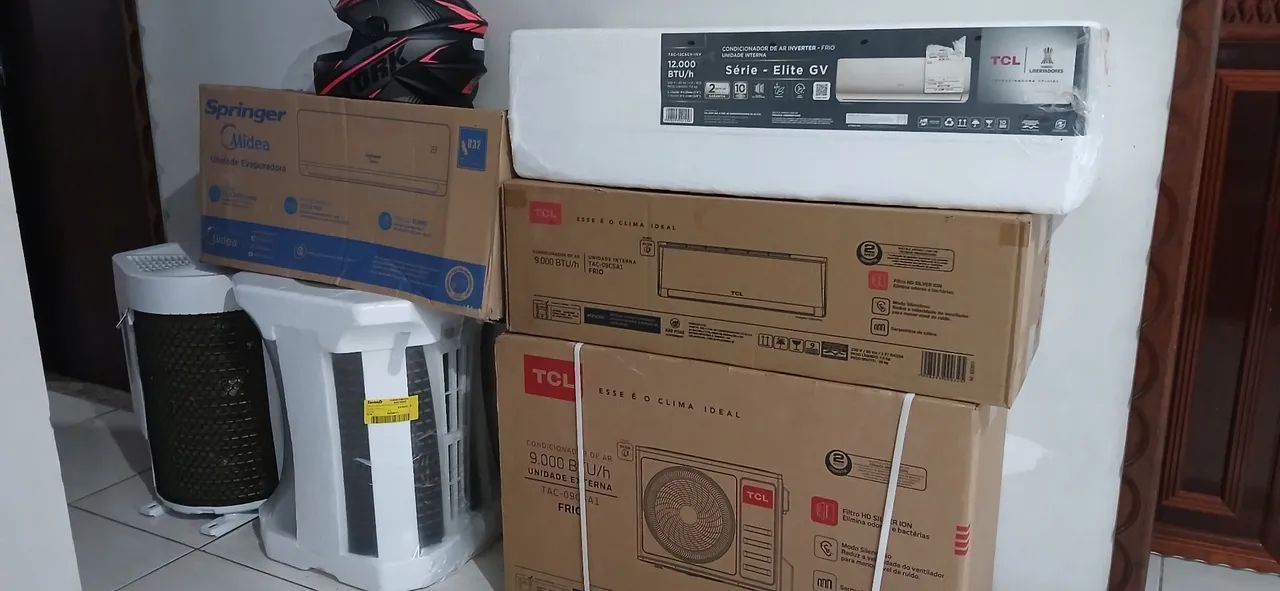 Ar condicionado de várias marcas