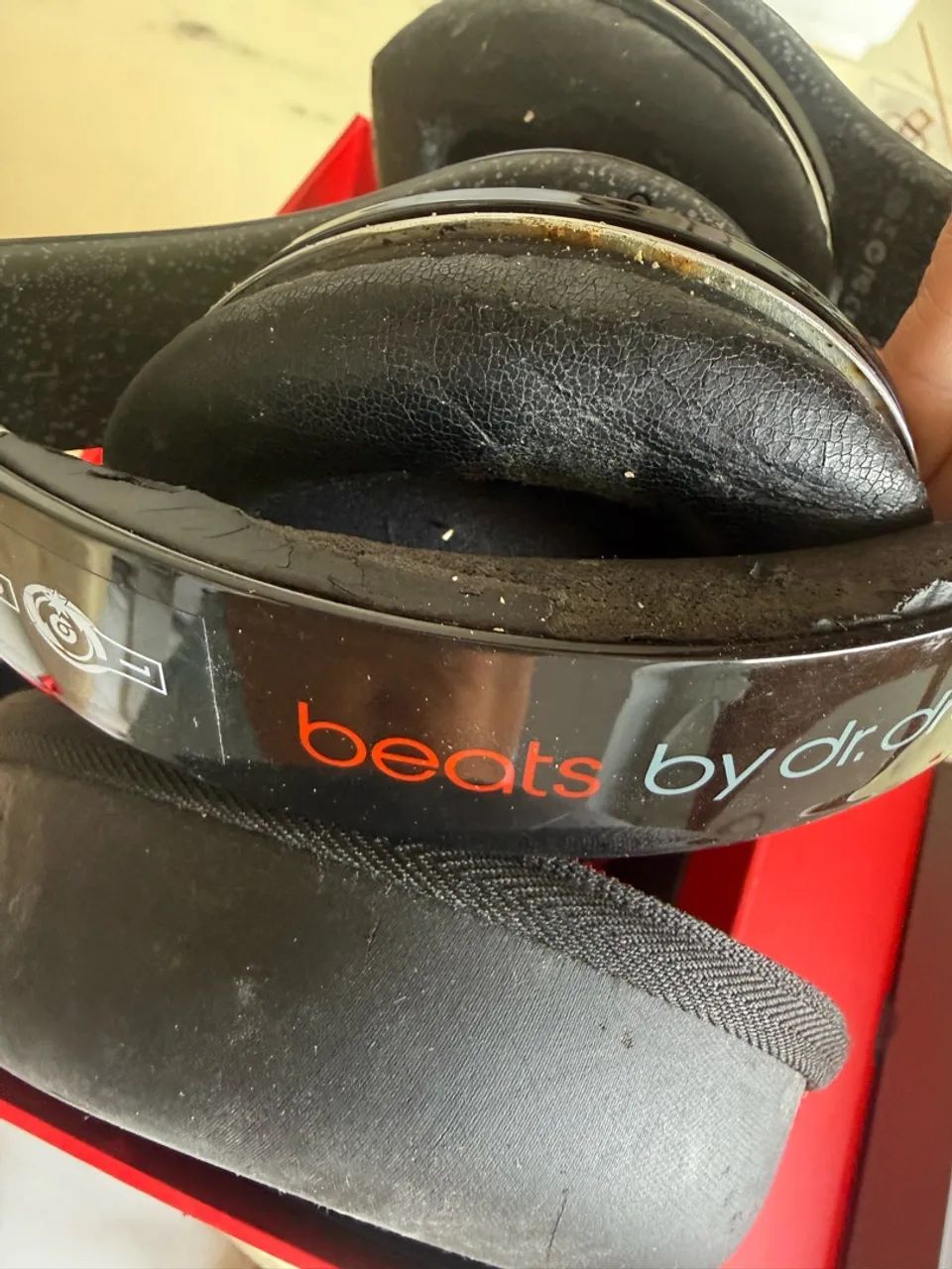 Fone Beats precisa trocar as espumas - Foto 4