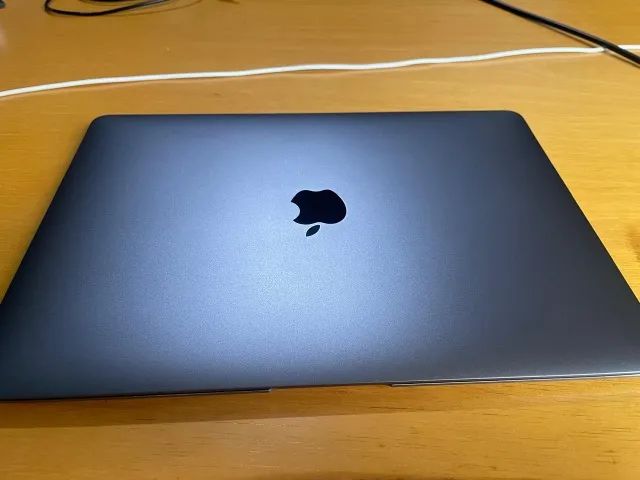 MacBook Air M1 13? 8GB 256GB com caixa ? Bateria 88% - Notebooks