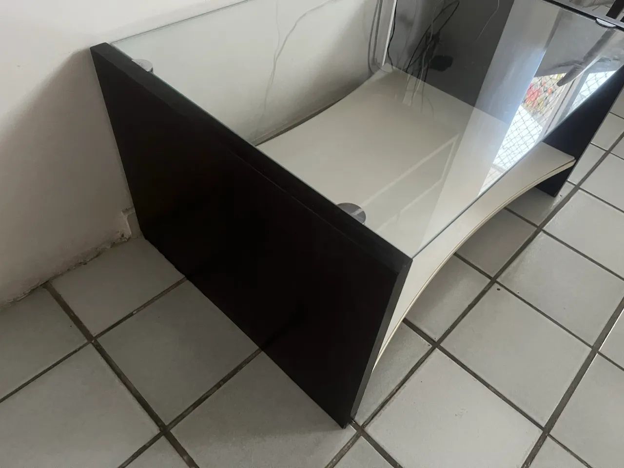 Centro de vidro em perfeito estado 