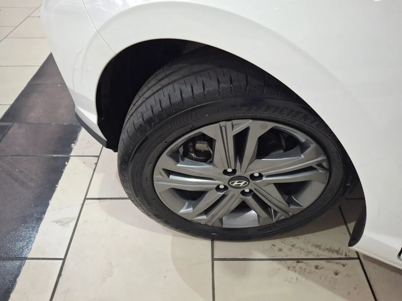 Hyundai HB20 Limited 1.0 Flex 12V Mec., foto 2 de 10