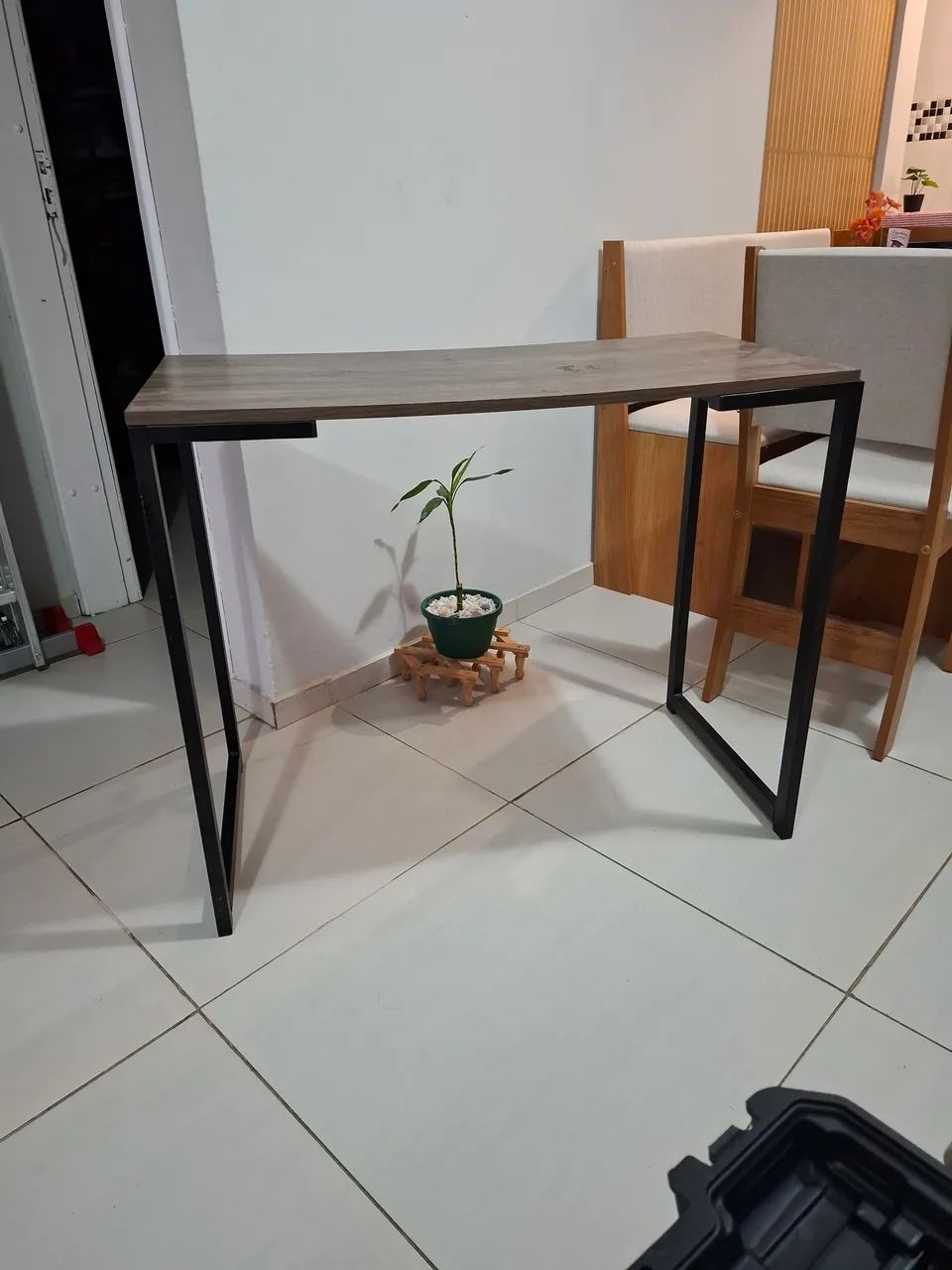 Mesinha mesa para quarto