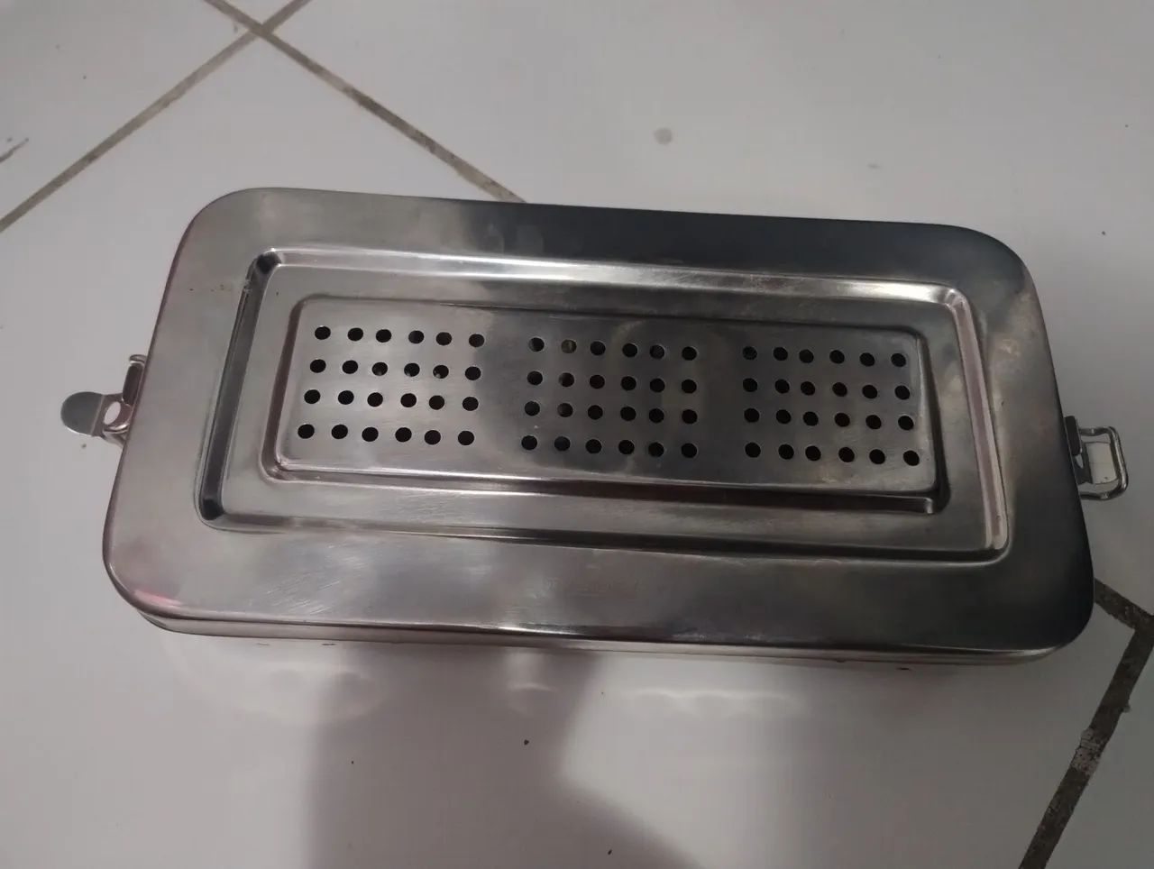 Estojo metálico 