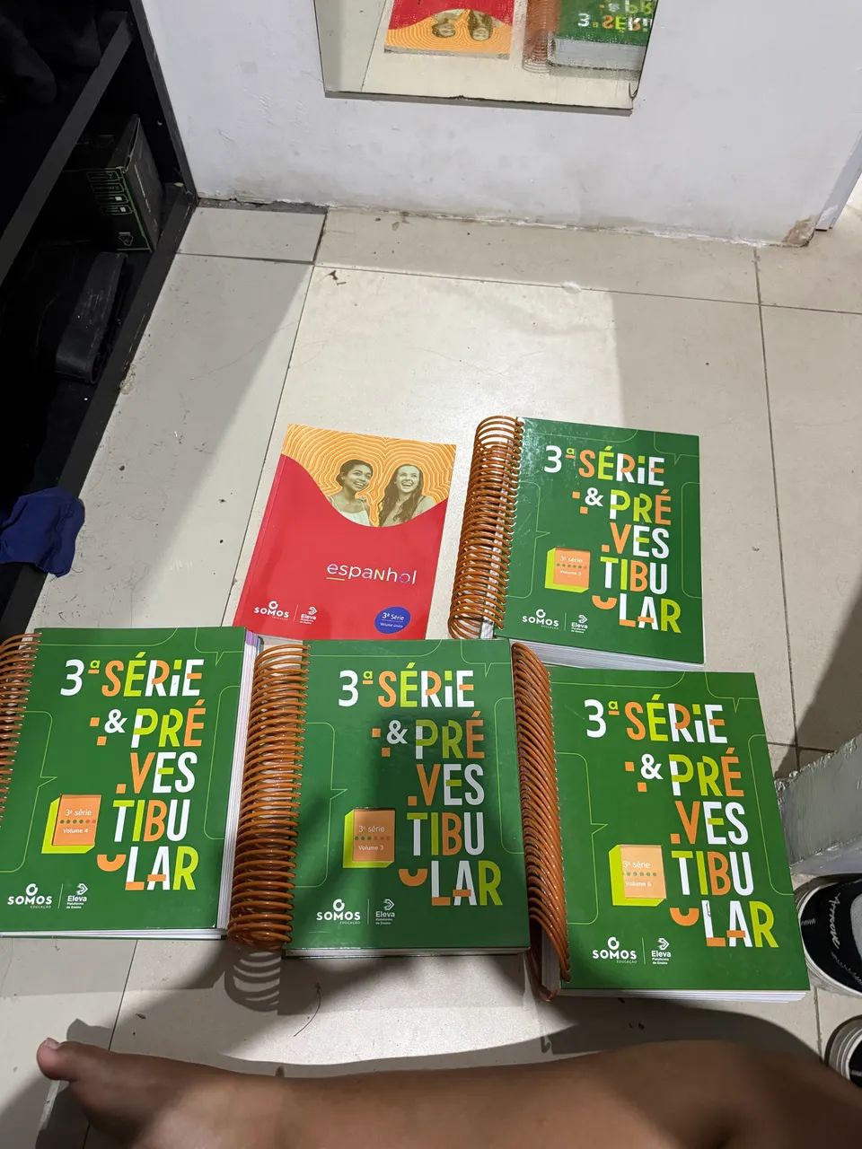 Livros eleva pré vestibular 3º ano