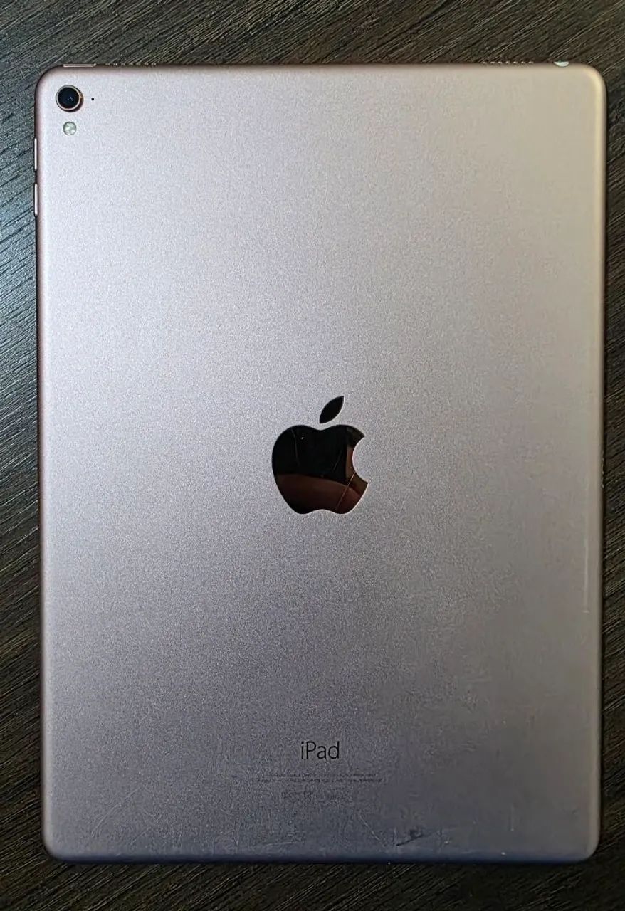 iPad Pro - primeira geração - A1673 - Rose Gold - Foto 3