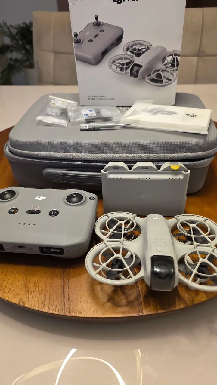 DJI Neo Fly More Combo + Controle + 3 Baterias + Case - Impecável