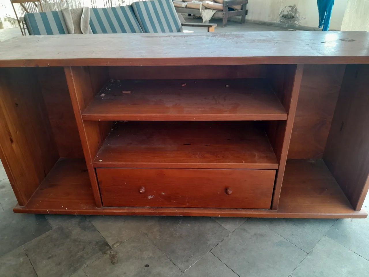 Rack de madeira maciça 