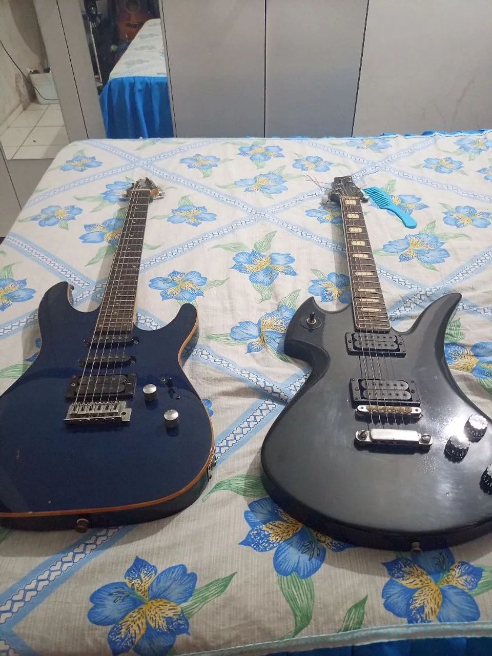 Guitarra Warlock preta