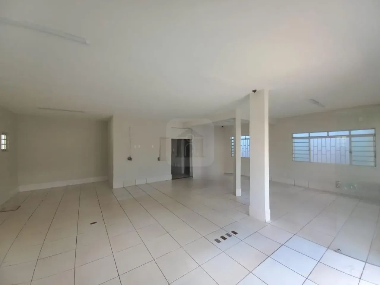 Loja comercial com 182m² para locação no bairro Lidice - Foto 4
