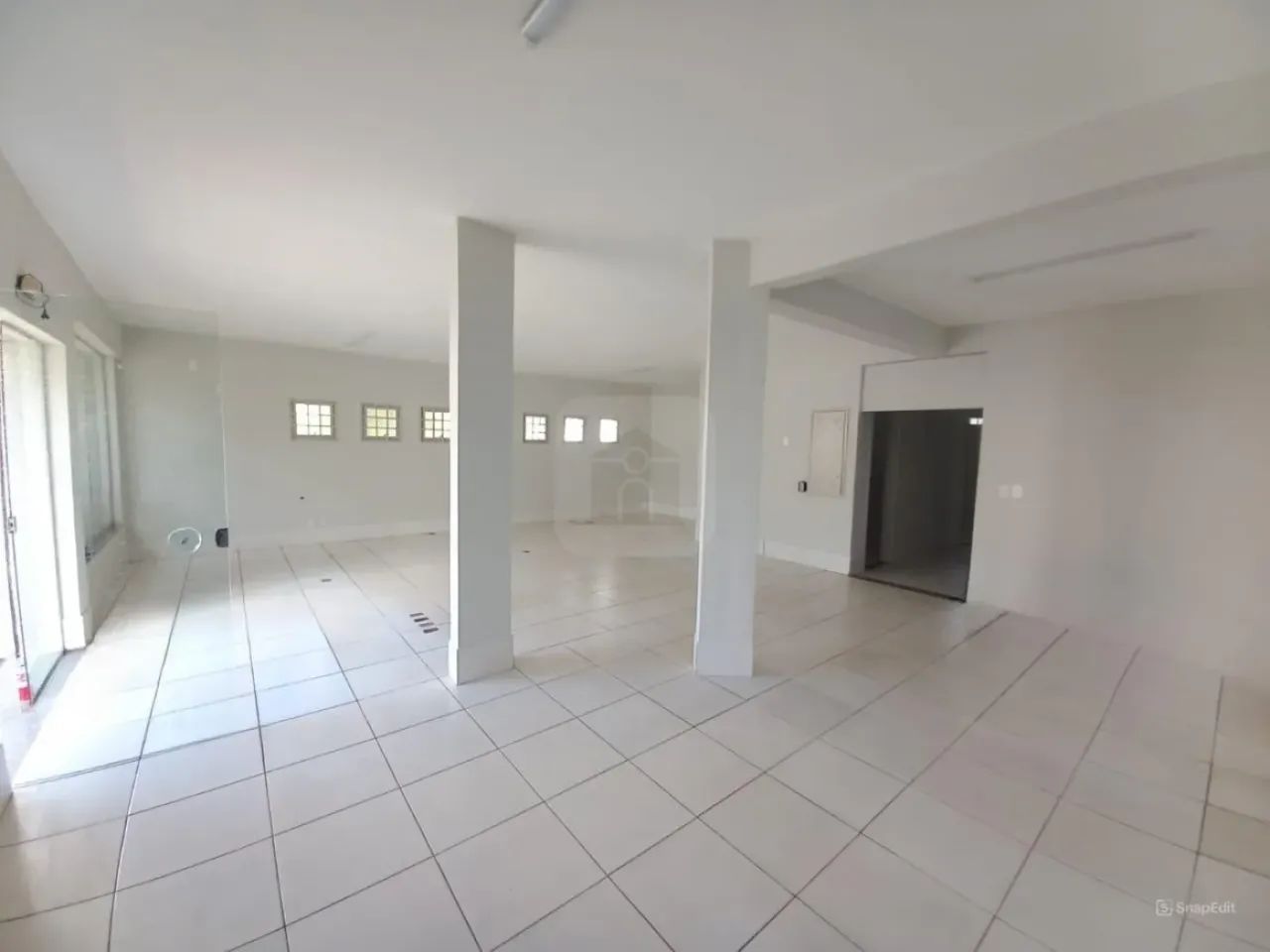 Loja comercial com 182m² para locação no bairro Lidice - Foto 2