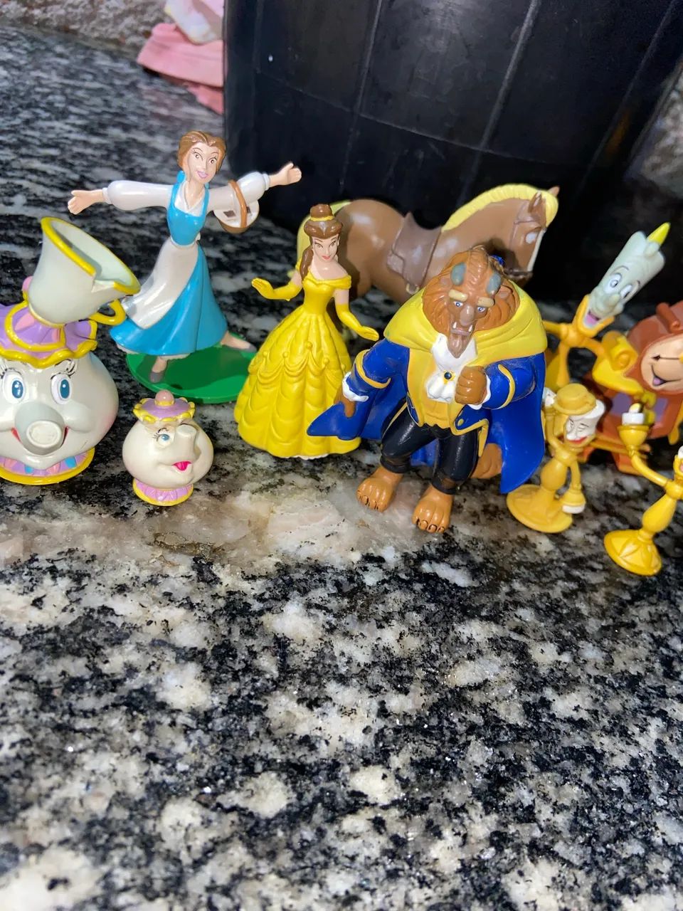 Miniaturas Bela ea Fera lote antigas - Foto 5