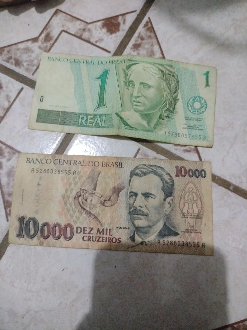 Old Banknotes462797305902551040