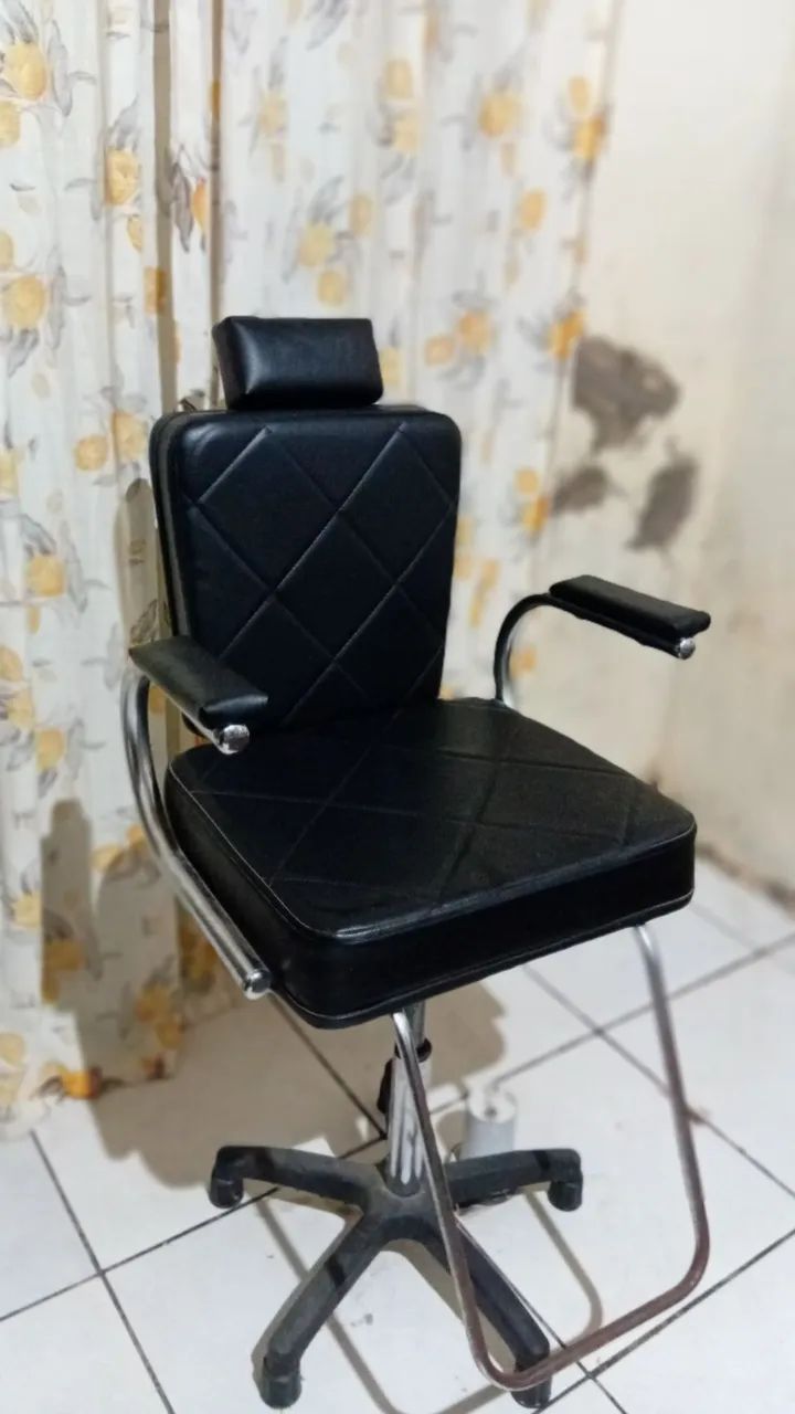 Cadeira para barbearia em perfeito estado!