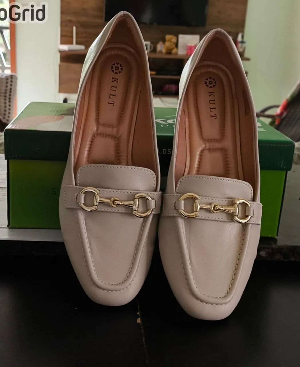 SAPATO FEMININO VENDE SE
