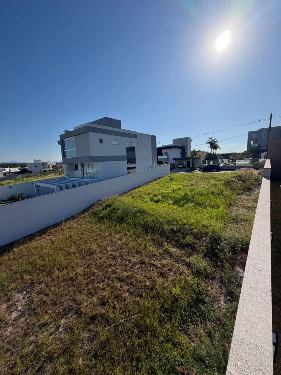 LOTE NO CONDOMÍNIO JARDINS VENEZA
