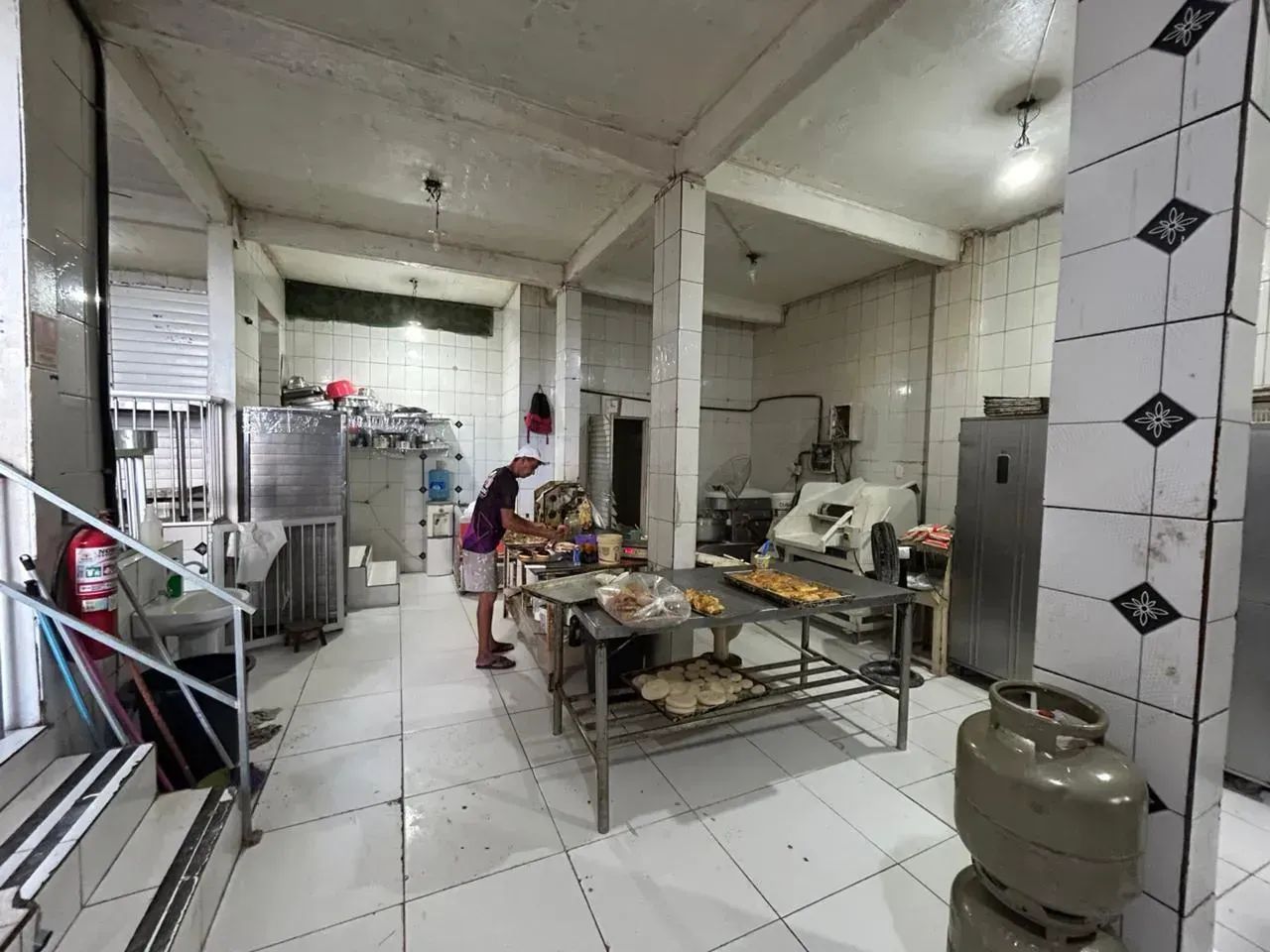 Padaria com Café completo no Coroado I Prédio comercial com 2 apartamentos no piso superio - Foto 2