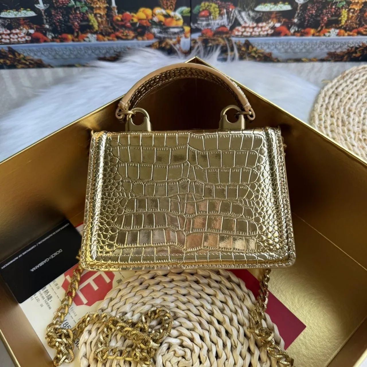 Bolsa Dourada em couro Dolce Gabbana - Foto 5