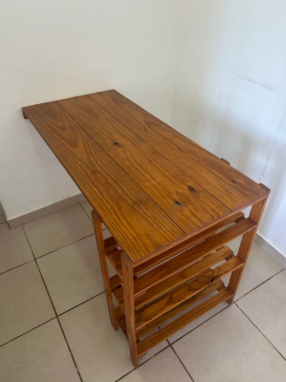 Mesa de jantar - Bancada de madeira com prateleiras  - Foto 2