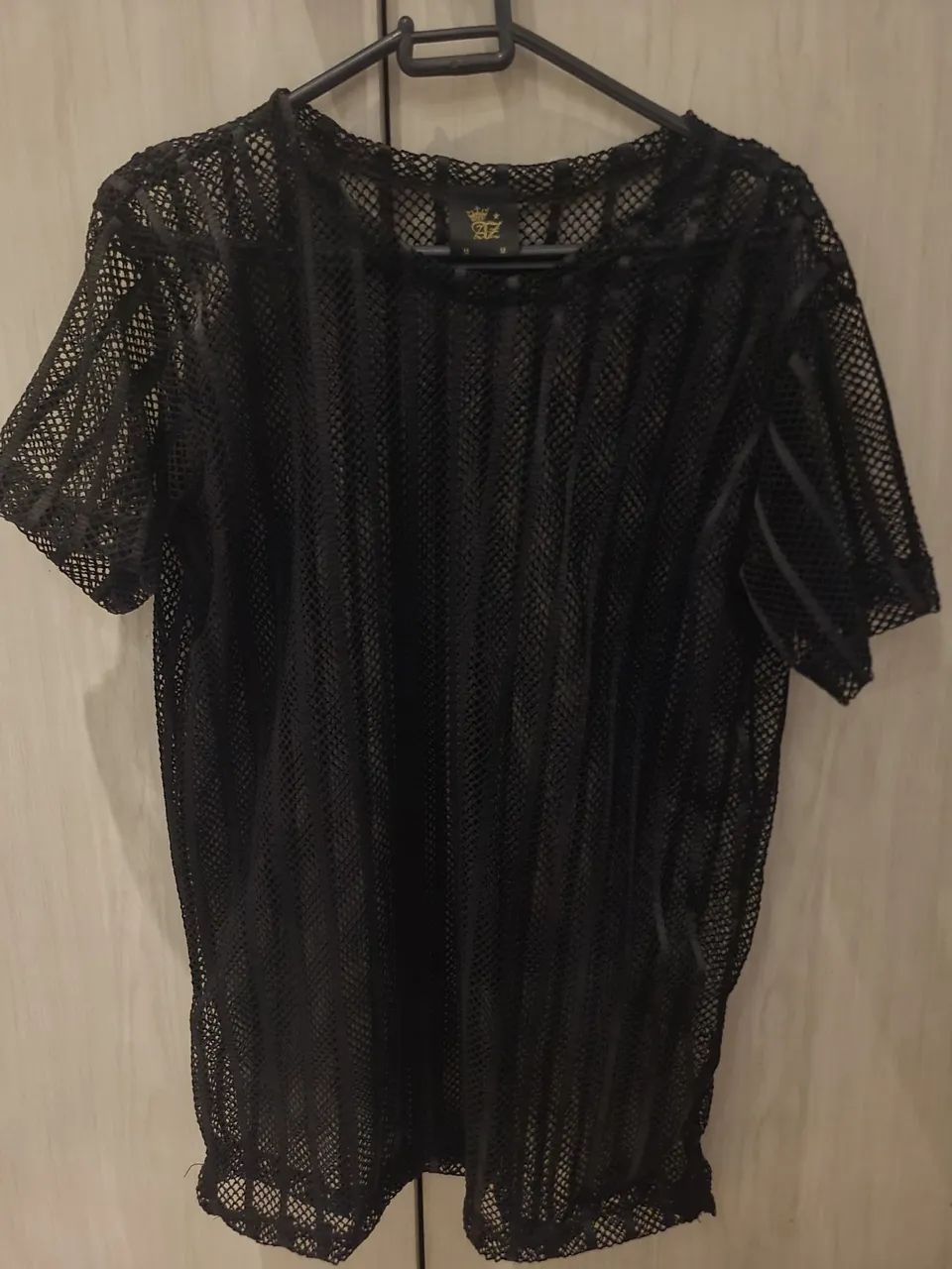 Camisa preta vazada  - Foto 3