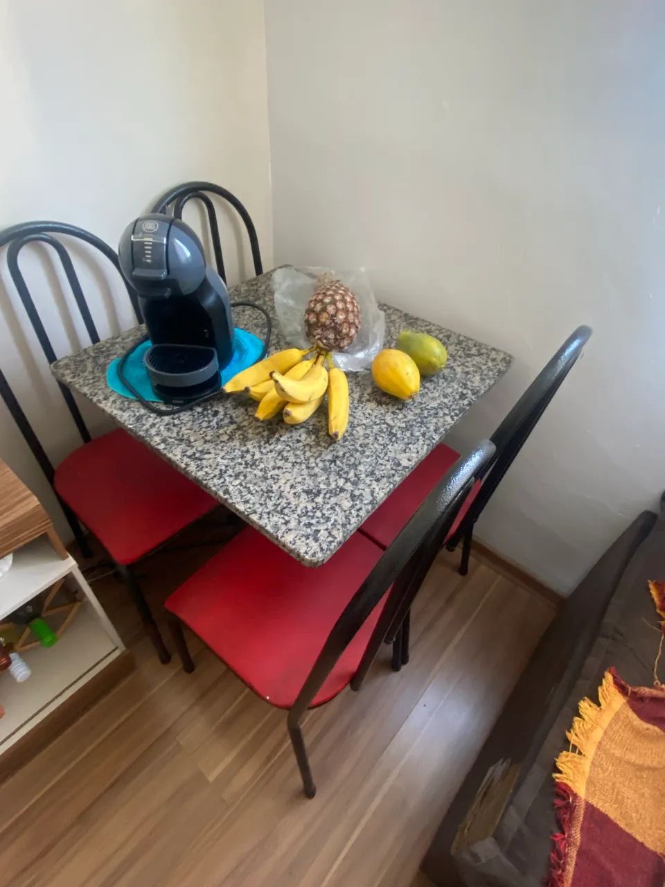 Vendo mesa 4 cadeiras  - Foto 4