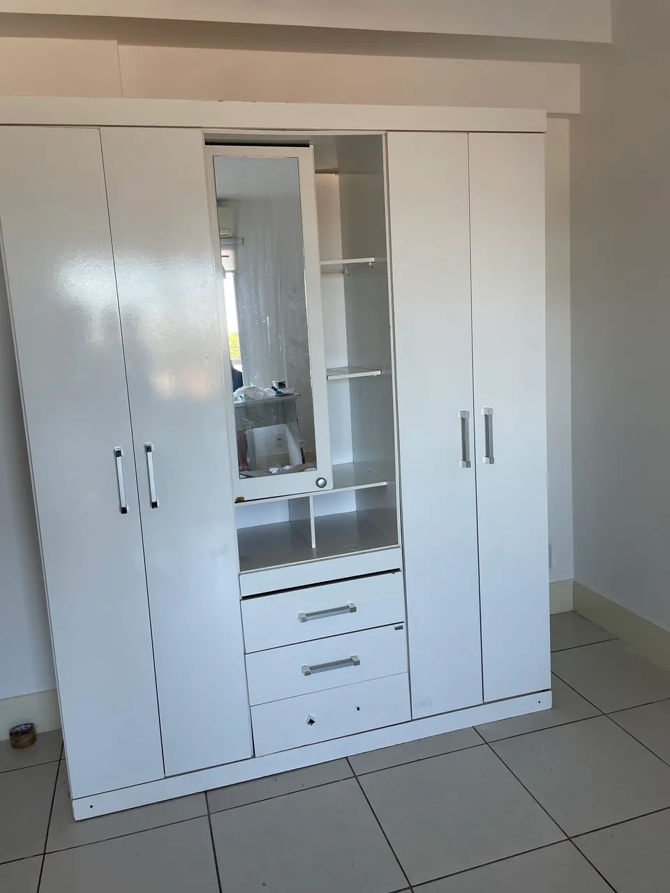 Vendo guarda roupa USADO! Entrega e montagem grátis 