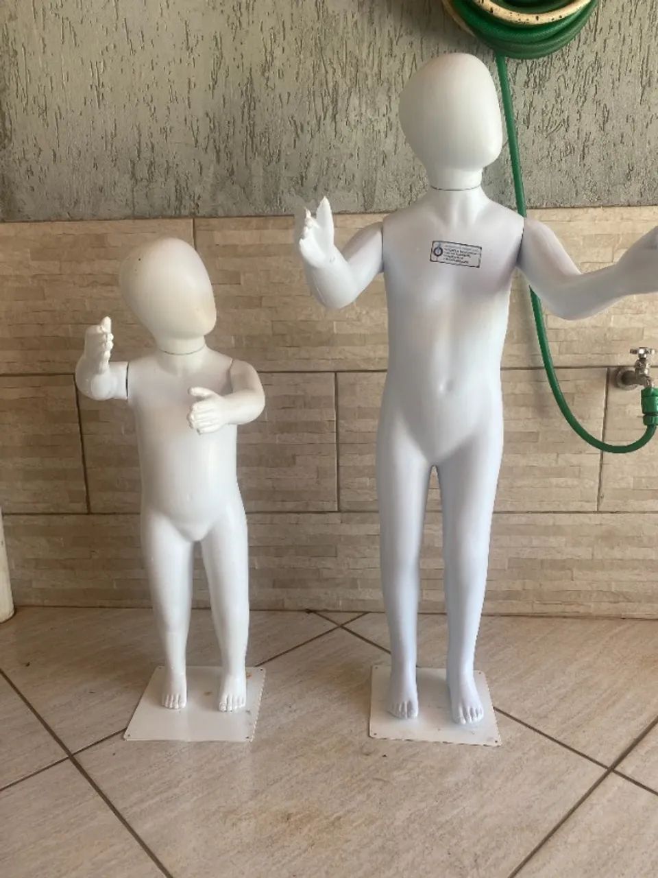 Manequis de criança - r$150,00 cada - Foto 3