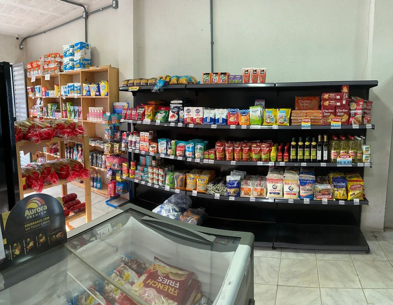 Gôndolas de parede e centro 11 metros 
