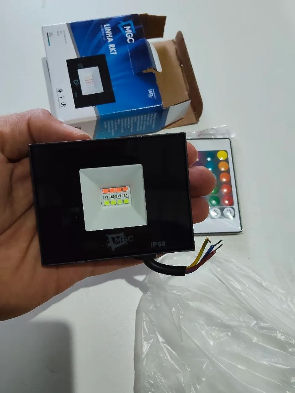 Refletor LED RGB 20W - Foto 4