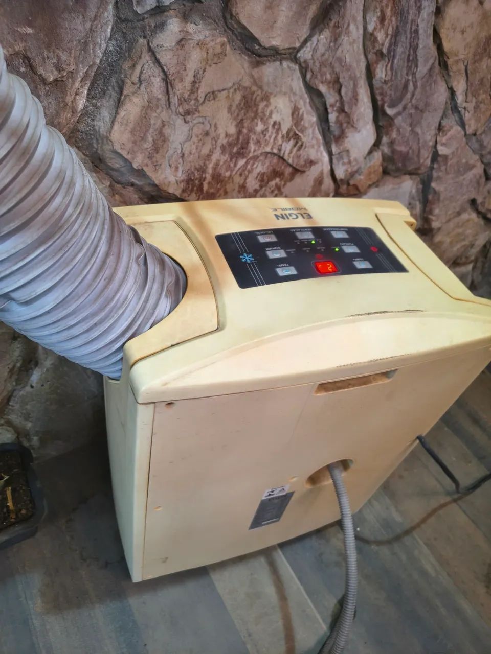 Ar condicionado 7.500 externo compacto Elgin  - Foto 3
