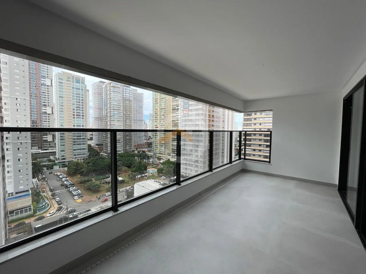 Apartamento 3 suítes no Setor Bueno