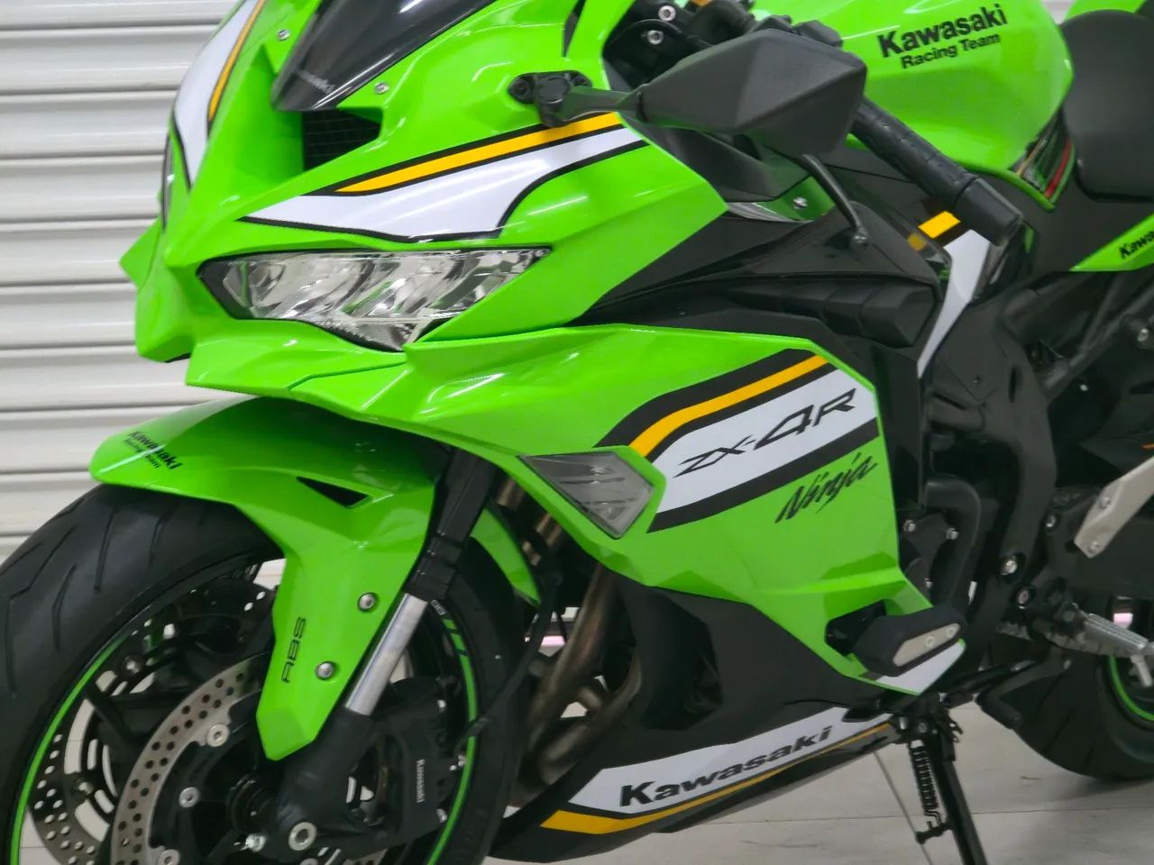 Ninja ZX-4R - Foto 4