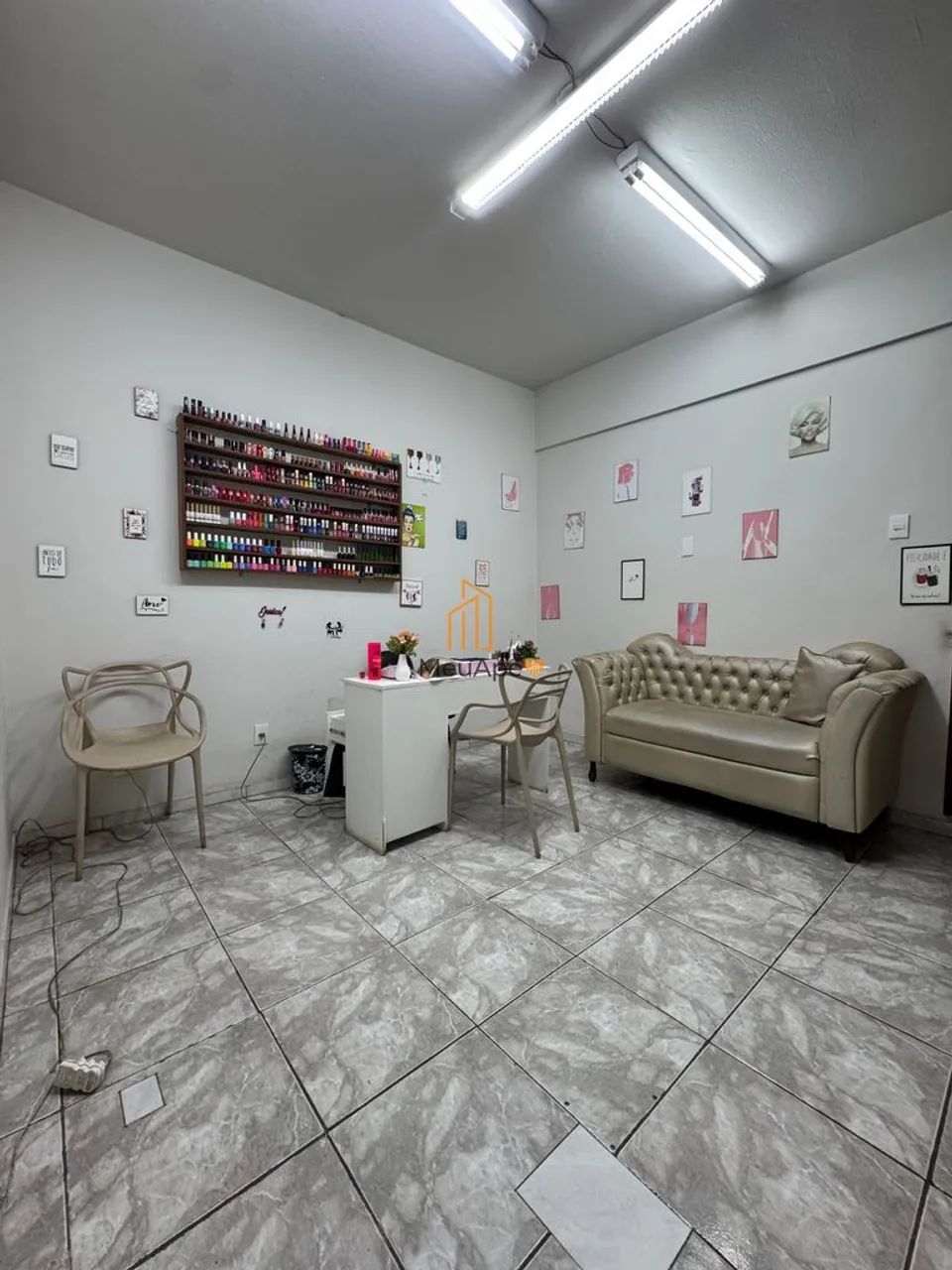 SALA REFORMADA NO CENTRO DE BH | EXCELENTE OPORTUNIDADE PARA INVESTIR