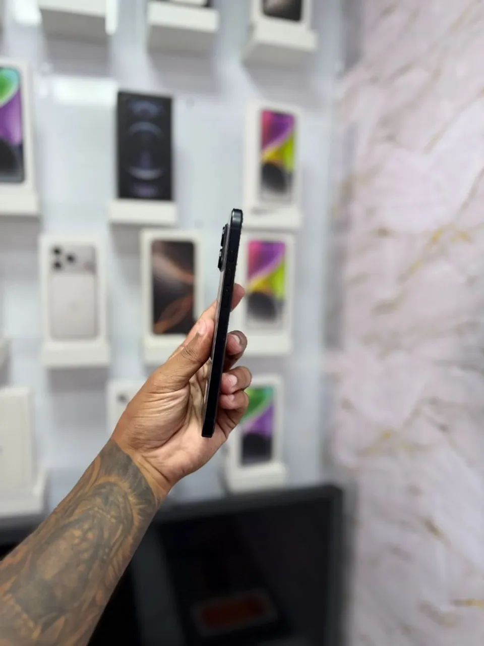 IPHONE 16 PLUS 128GB<br>R$ 4.499,00 - Foto 2