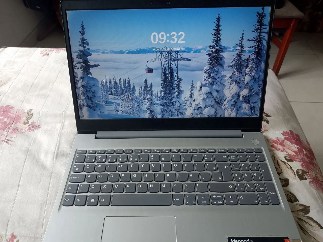 Vendo notebook Lenovo 