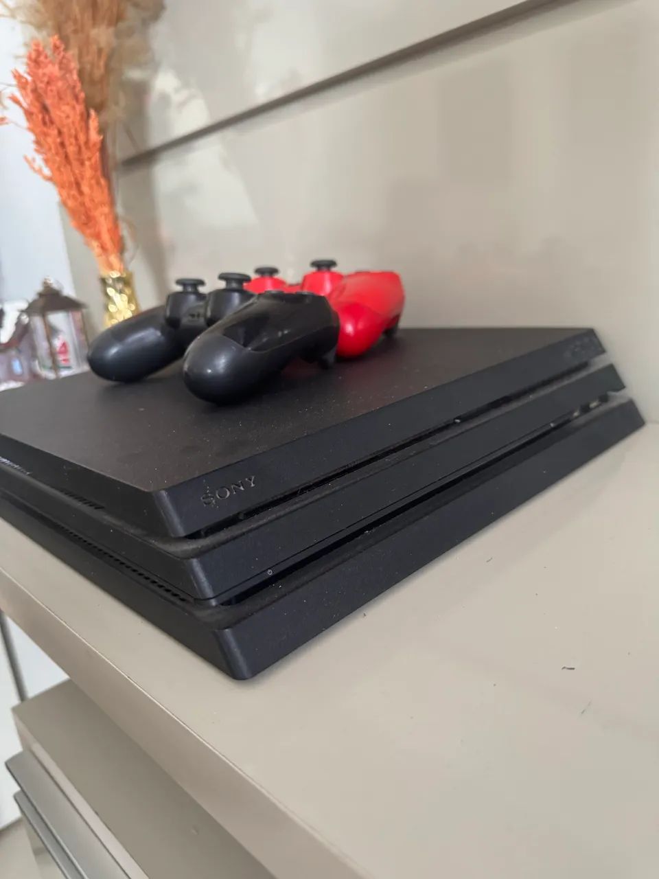 PS4 PRO 1 TB com 2 controles(pode ser desbloqueado) - Foto 2