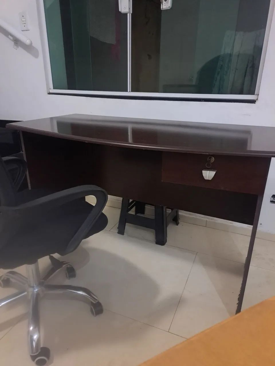 Mesa e cadeira de escritório - Foto 3