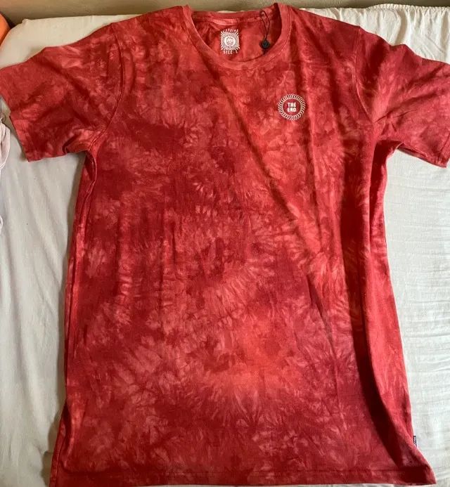 Camiseta SPITFIRE tiedye vermelha G  - Foto 3