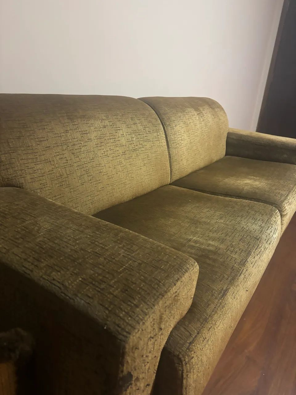Sofá elegante 3 lugares  - Foto 2