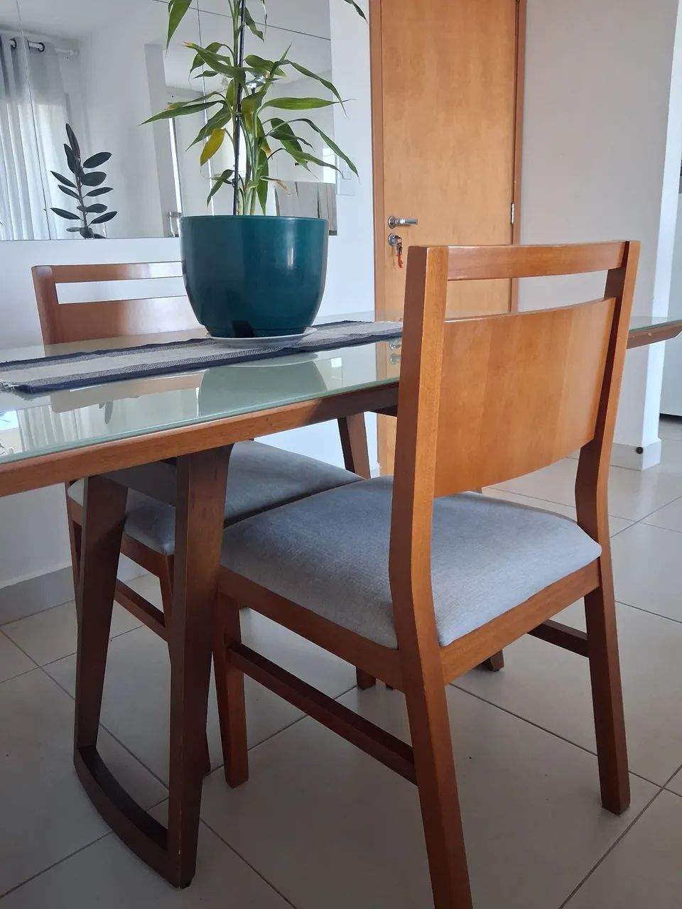 MESADE JANTAR COM 4 CADEIRAS - Foto 3
