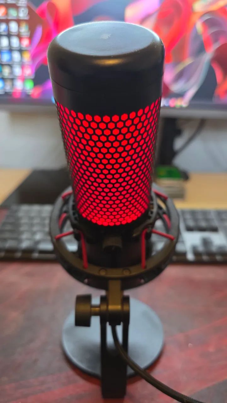 Hyper x QuadCast excelente com Suporte articulado - Foto 3