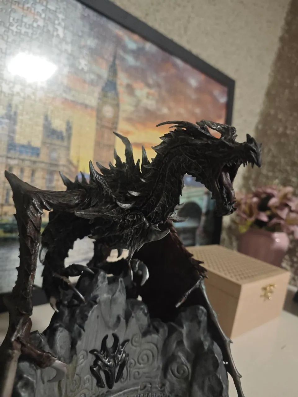 Skyrim alduin collector edition apenas figure  - Foto 2