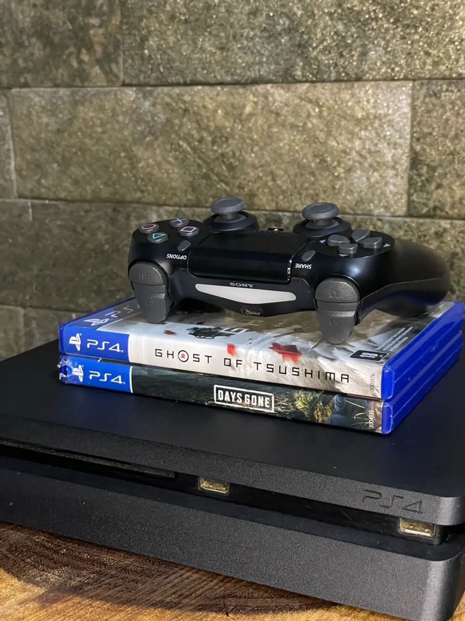 PS4 em ótimo estado!